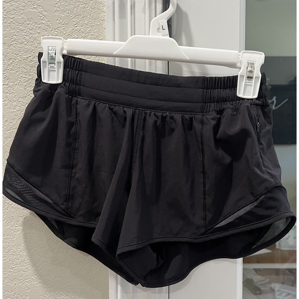 Lululemon Hotty Hot Low Rise Shorts 2.5” Black Size 4 Lined Running